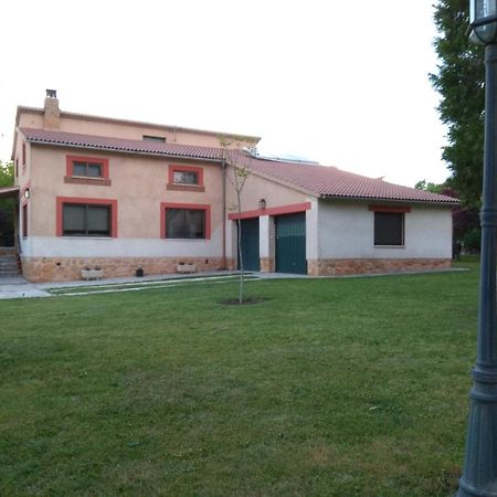 Casa Rural Las Tuyas En Segovia Palazuelos de Eresma Exteriér fotografie