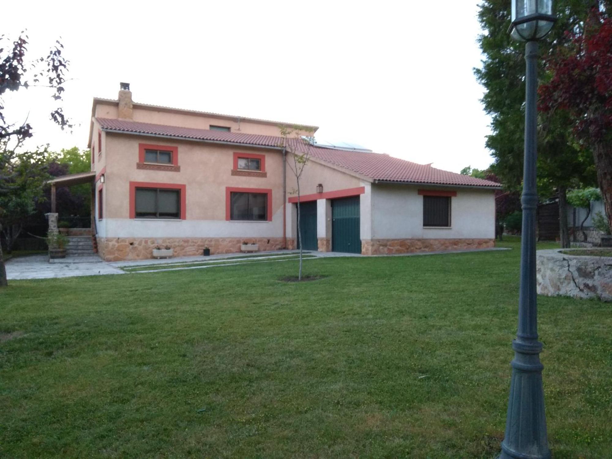 Casa Rural Las Tuyas En Segovia Palazuelos de Eresma Exteriér fotografie