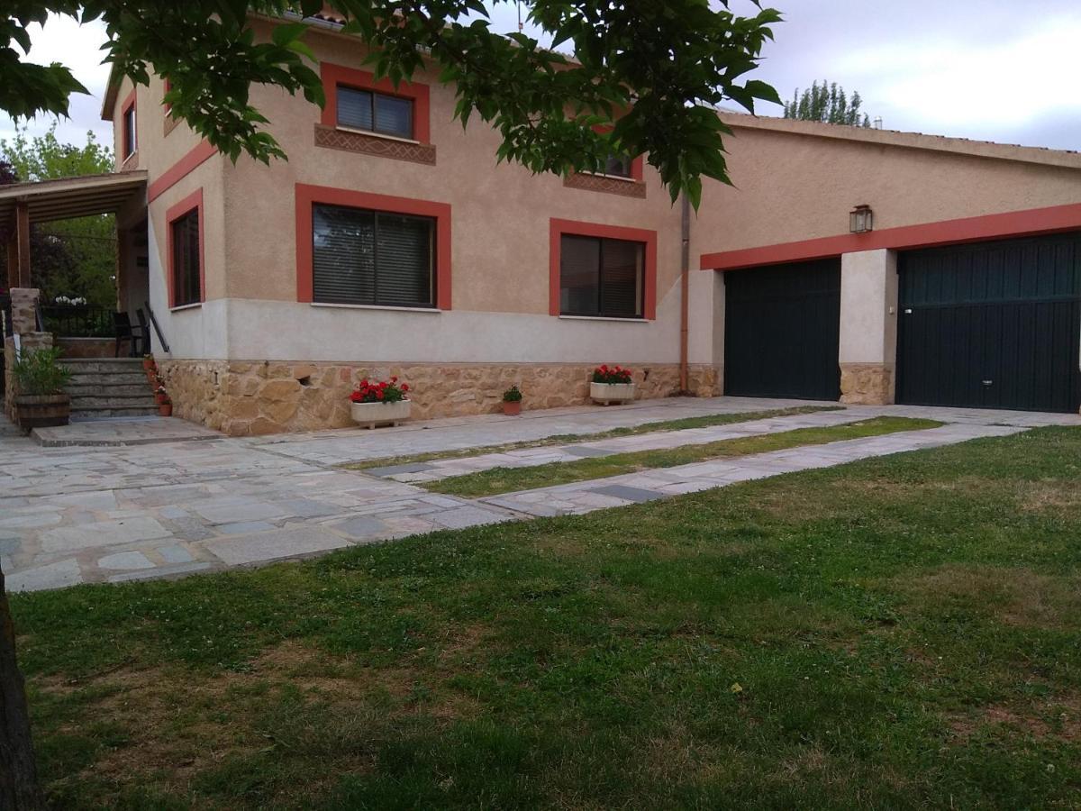 Casa Rural Las Tuyas En Segovia Palazuelos de Eresma Exteriér fotografie